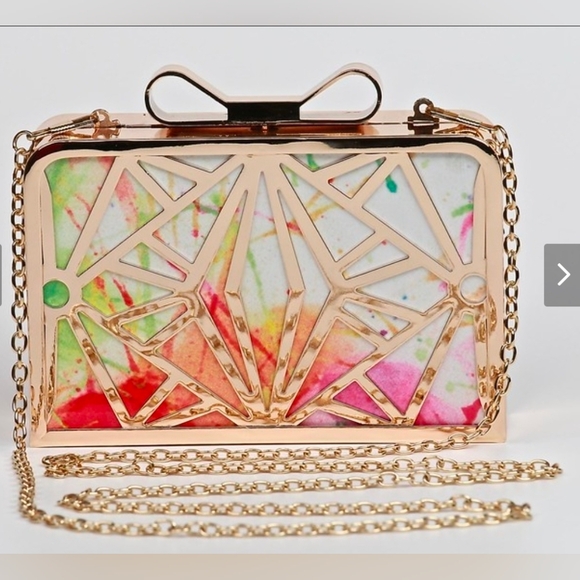 VINTAGE LASER CUT GOLD BOX PURSE GeometrixVERY CUTE LONG STRAP OR CARRY Bag 😍